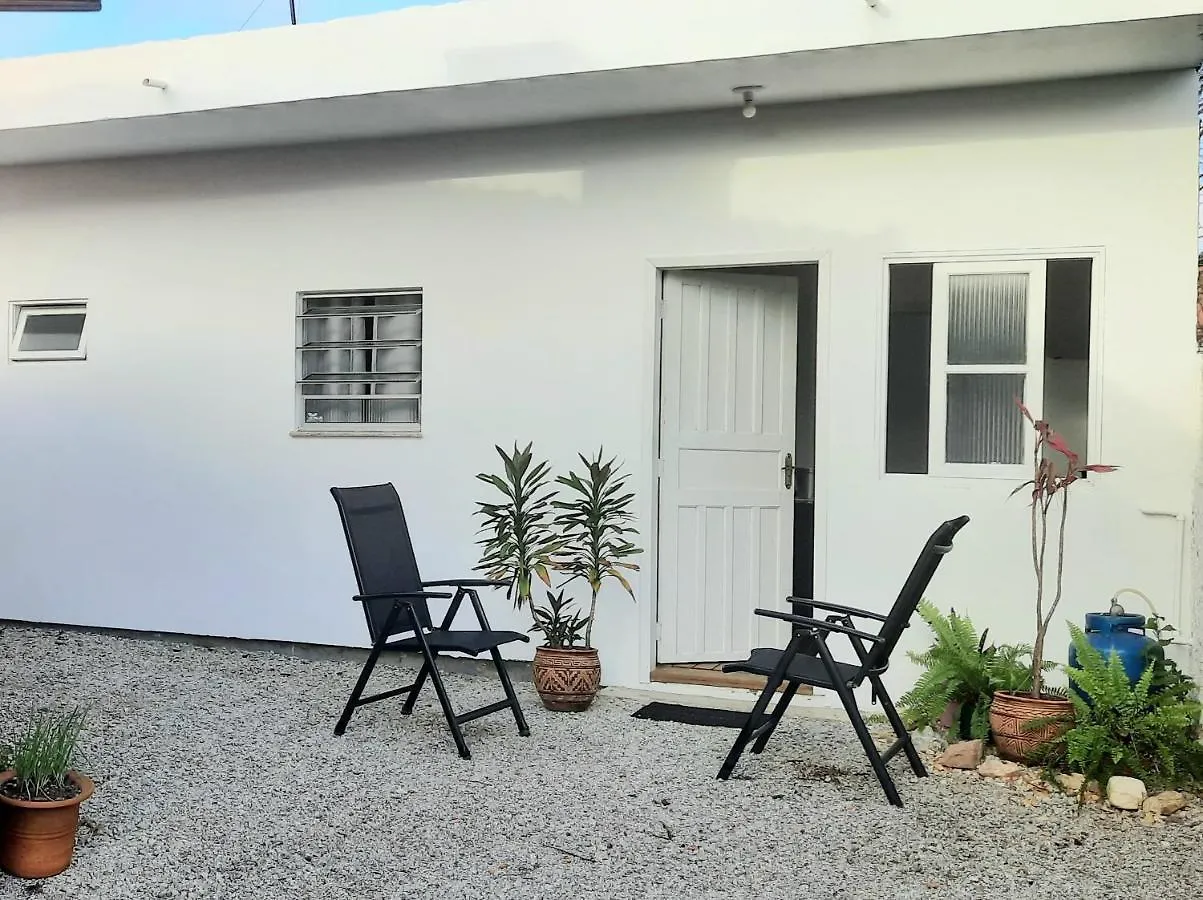 Casa Com Patio P 2 Na Servidao Domingos Victor Dos Santos Pessoas Florianopolis